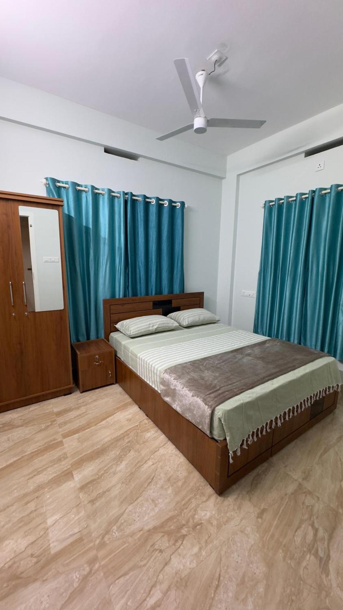 The Karlyle Homestay Vaduvanchal Eksteriør billede